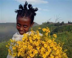 گل های آدی آبه با در دستان دختر اتیوپیایی